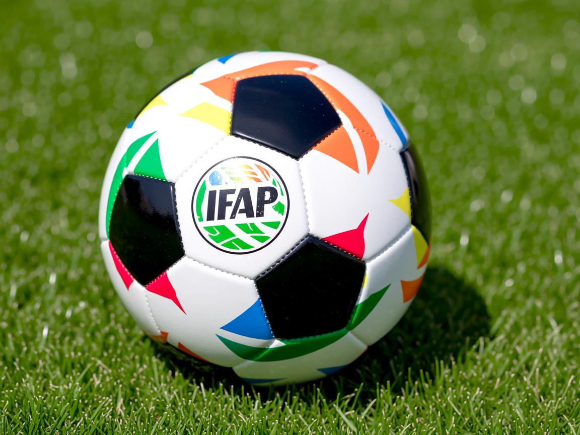 平博官网app-杨瀚森展示出强烈胜负欲赢得球迷喜爱，杨瀚儒简介